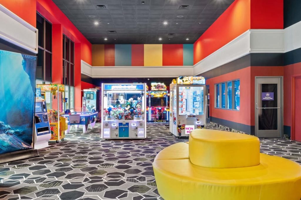 300,000 Sq. Ft. Cinema 8